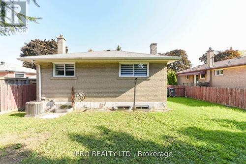 41 Sherwood Crescent, Brampton, ON - Outdoor With Exterior