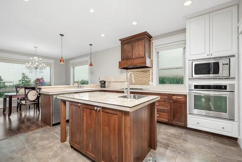 3888 Salmon River Road, Falkland, BC - Indoor Photo Showing Kitchen With Upgraded Kitchen