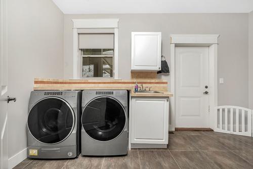 3888 Salmon River Road, Falkland, BC - Indoor Photo Showing Laundry Room