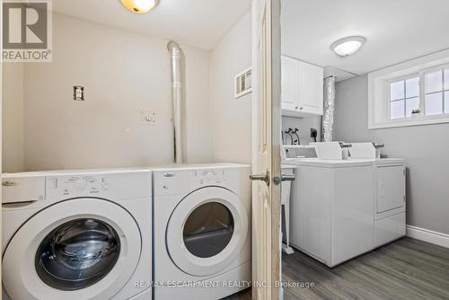 107 Horning Drive, Hamilton, ON - Indoor Photo Showing Laundry Room