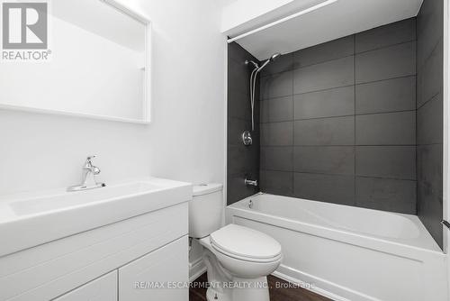 107 Horning Drive, Hamilton, ON - Indoor Photo Showing Bathroom