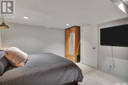 214 26Th Street W, Saskatoon, SK - Indoor Photo Showing Bedroom