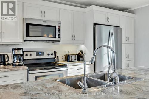 798 Simcoe Street, Smith-Ennismore-Lakefield, ON - Indoor Photo Showing Kitchen With Double Sink With Upgraded Kitchen