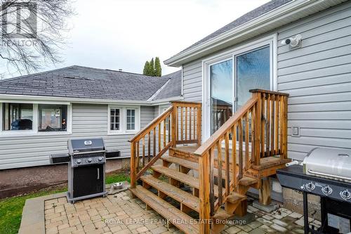 798 Simcoe Street, Smith-Ennismore-Lakefield, ON - Outdoor With Exterior