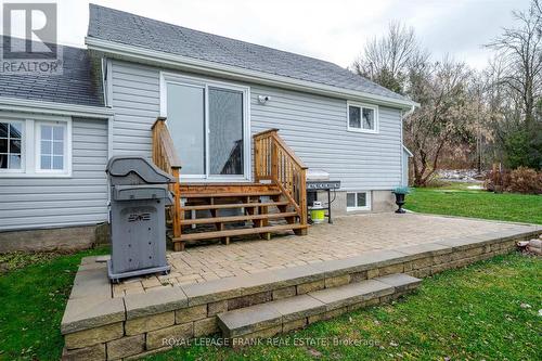 798 Simcoe Street, Smith-Ennismore-Lakefield, ON - Outdoor With Exterior