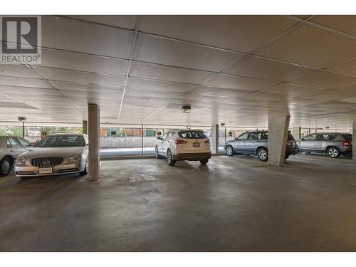 1035 Bernard Avenue Unit# 108, Kelowna, BC - Indoor Photo Showing Garage