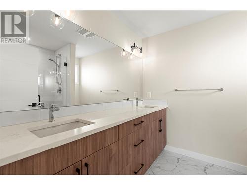 Spacious Primary Ensuite - 3907 26 Street Unit# 3, Vernon, BC - Indoor Photo Showing Bathroom