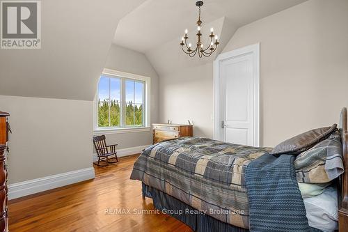 194109 Grey Road 13, Grey Highlands, ON - Indoor Photo Showing Bedroom