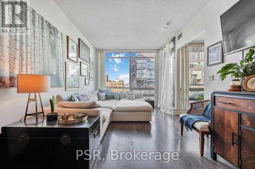 1415 - 438 King Street W, Toronto, ON - Indoor Photo Showing Living Room With Fireplace