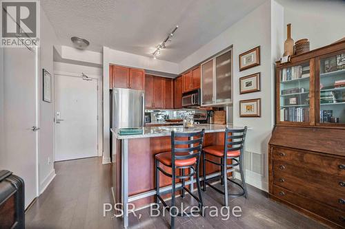 1415 - 438 King Street W, Toronto, ON - Indoor Photo Showing Kitchen