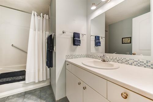 3115 Shannon Court, West Kelowna, BC - Indoor Photo Showing Bathroom