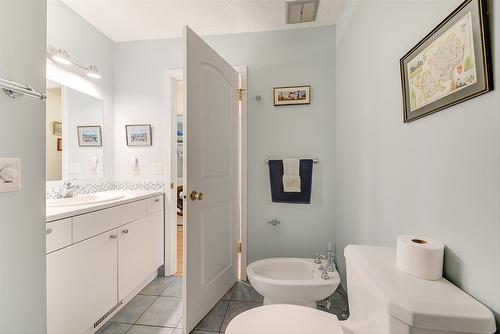 3115 Shannon Court, West Kelowna, BC - Indoor Photo Showing Bathroom