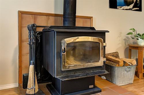 3115 Shannon Court, West Kelowna, BC - Indoor Photo Showing Other Room With Fireplace