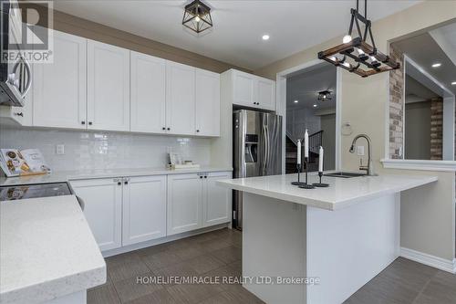 30 Michaelis Street, New Tecumseth, ON - Indoor Photo Showing Kitchen