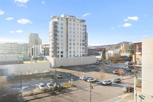 511-1290 St. Paul Street, Kelowna, BC - Outdoor With View