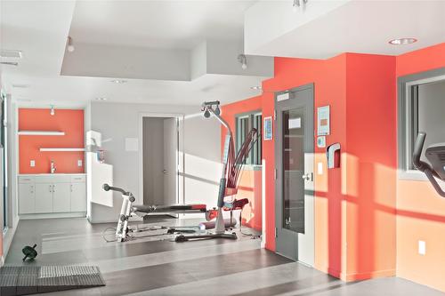 511-1290 St. Paul Street, Kelowna, BC - Indoor Photo Showing Gym Room