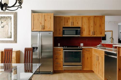 21-1150 Mission Ridge Road, Kelowna, BC - Indoor Photo Showing Kitchen