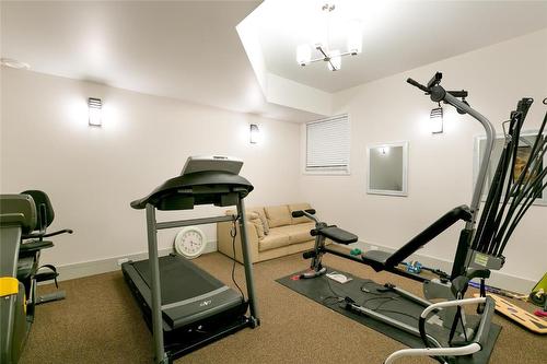 21-1150 Mission Ridge Road, Kelowna, BC - Indoor Photo Showing Gym Room