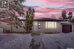 3704 Sherwood DRIVE  Regina, SK S4R 4A6