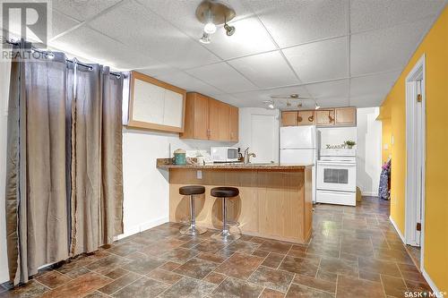 3704 Sherwood Drive, Regina, SK - Indoor Photo Showing Kitchen