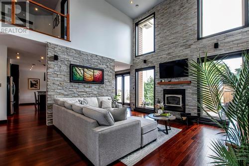 26 Golf Course Road, St. John'S, NL - Indoor Photo Showing Living Room With Fireplace