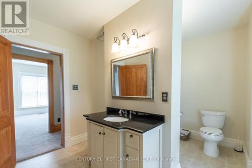 24885 Poplar Hill Road, Middlesex Centre (Ilderton), ON - Indoor Photo Showing Bathroom