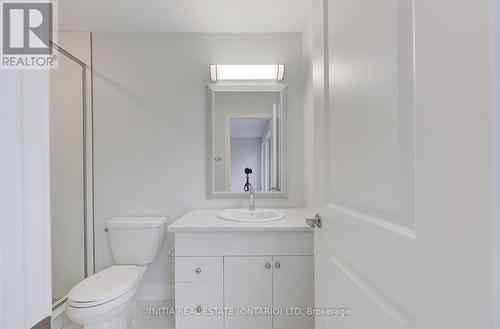 33 - 990 Deveron Crescent, London, ON - Indoor Photo Showing Bathroom