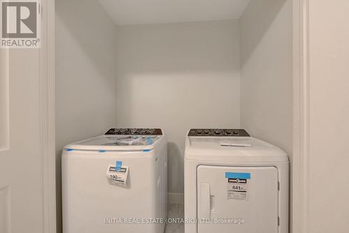 33 - 990 Deveron Crescent, London, ON - Indoor Photo Showing Laundry Room