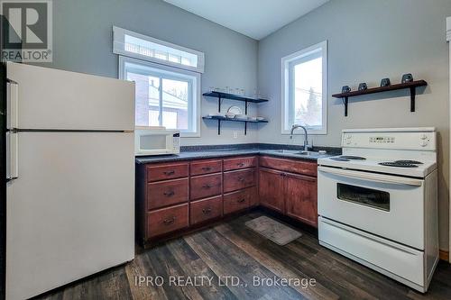 133 William Street, Brantford, ON - Indoor Photo Showing Kitchen