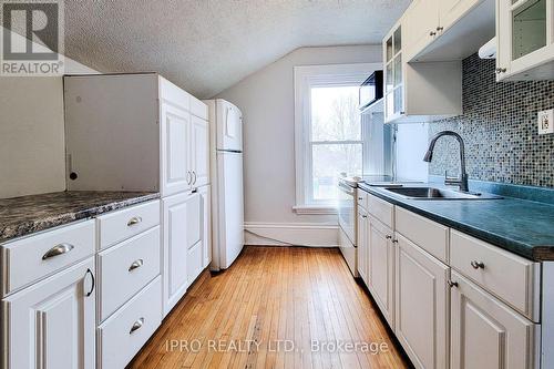 133 William Street, Brantford, ON - Indoor Photo Showing Kitchen