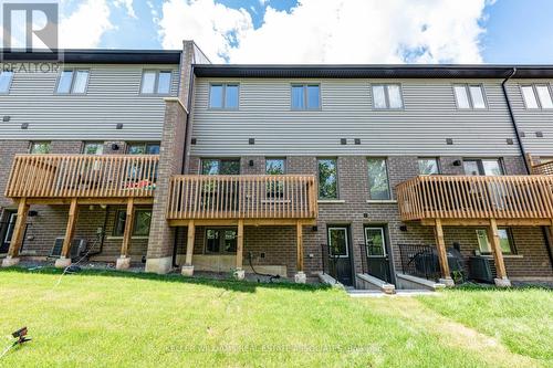 3985 Crown Street, Lincoln, ON - Outdoor With Balcony With Deck Patio Veranda