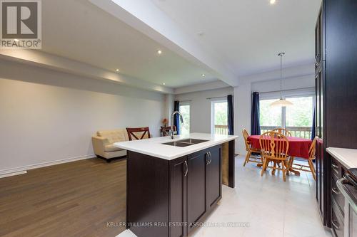 3985 Crown Street, Lincoln, ON - Indoor Photo Showing Kitchen With Double Sink