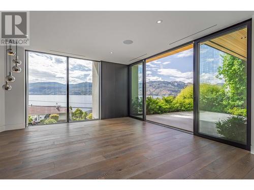 3985 Beachview Drive, West Kelowna, BC - Indoor