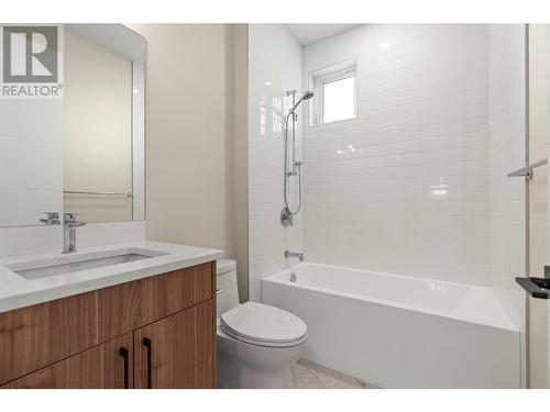 Main Floor Bathroom - 3907 26 Street Unit# 1, Vernon, BC - Indoor Photo Showing Bathroom