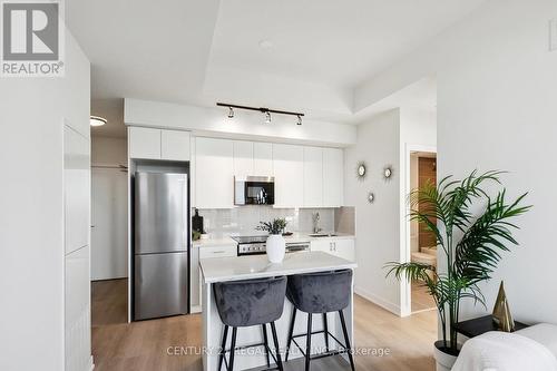 Lph05 - 15 Ellerslie Avenue, Toronto, ON - Indoor Photo Showing Kitchen