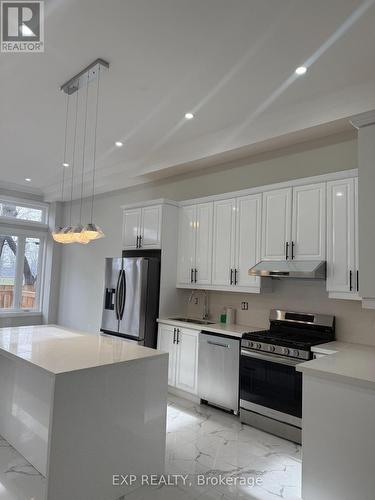 17 Malta Street, Toronto, ON - Indoor Photo Showing Kitchen