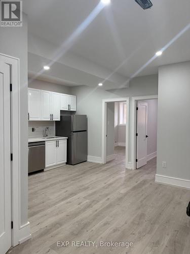 17 Malta Street, Toronto, ON - Indoor Photo Showing Kitchen