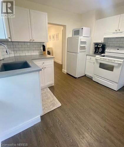 141 Fifth Avenue W, North Bay, ON - Indoor Photo Showing Kitchen