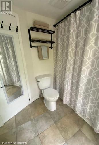 141 Fifth Avenue W, North Bay, ON - Indoor Photo Showing Bathroom