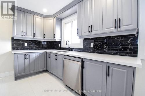 25 Meredith Drive, St. Catharines, ON - Indoor Photo Showing Kitchen With Double Sink