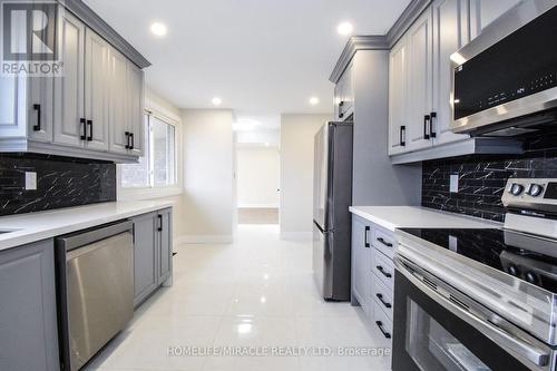 25 Meredith Drive, St. Catharines, ON - Indoor Photo Showing Kitchen With Stainless Steel Kitchen With Upgraded Kitchen