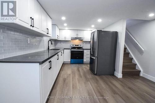 25 Meredith Drive, St. Catharines, ON - Indoor Photo Showing Kitchen With Upgraded Kitchen