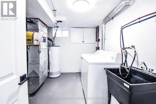 25 Meredith Drive, St. Catharines, ON - Indoor Photo Showing Laundry Room