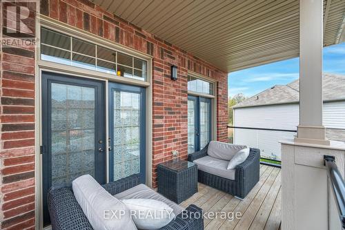 8799 Dogwood Crescent, Niagara Falls, ON - Outdoor With Deck Patio Veranda With Exterior