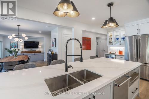 387 Mississauga Street, Niagara-On-The-Lake, ON - Indoor Photo Showing Kitchen With Stainless Steel Kitchen With Upgraded Kitchen