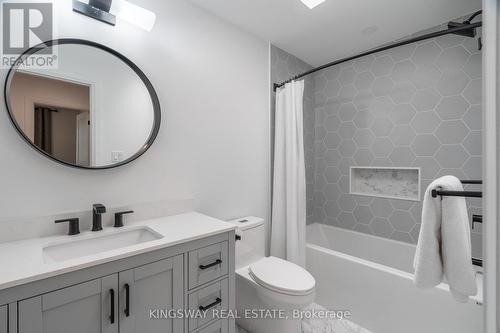 387 Mississauga Street, Niagara-On-The-Lake, ON - Indoor Photo Showing Bathroom