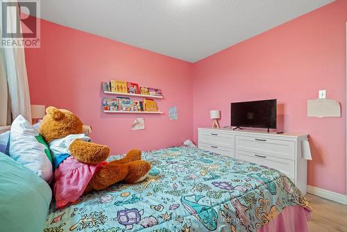 76 Redfern Avenue, Hamilton, ON - Indoor Photo Showing Bedroom