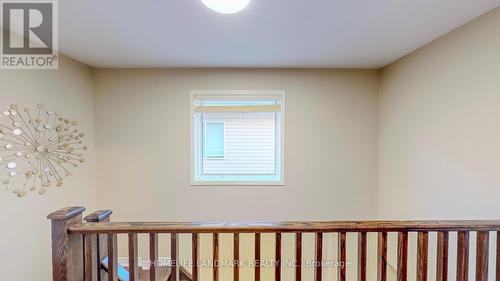 250 Lormont Boulevard W, Hamilton, ON - Indoor Photo Showing Other Room