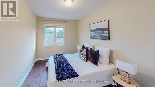 250 Lormont Boulevard W, Hamilton, ON - Indoor Photo Showing Bedroom