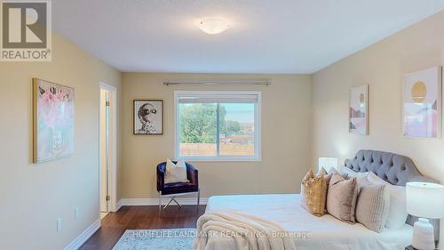 250 Lormont Boulevard W, Hamilton, ON - Indoor Photo Showing Bedroom